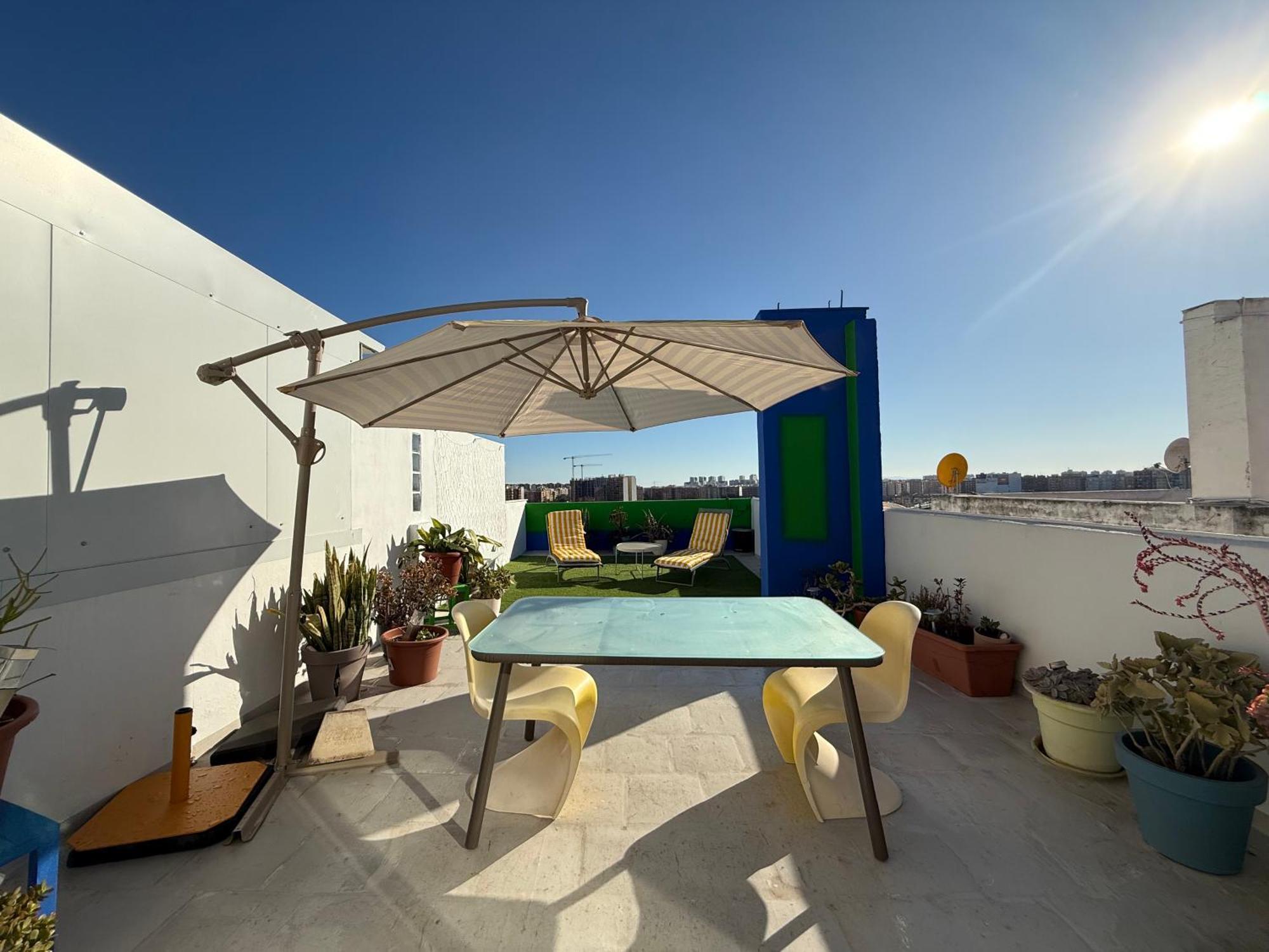 Petite Penthouse With The Sunniest Terrace In Valencia Valência Exterior foto