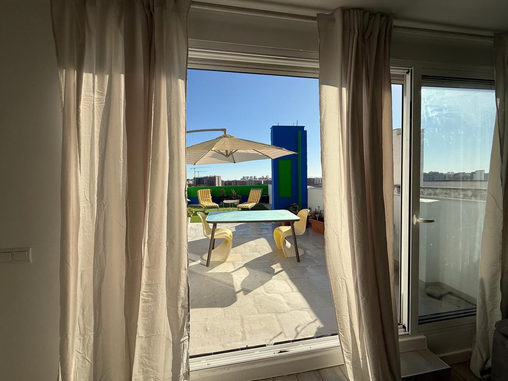 Petite Penthouse With The Sunniest Terrace In Valencia Valência Exterior foto